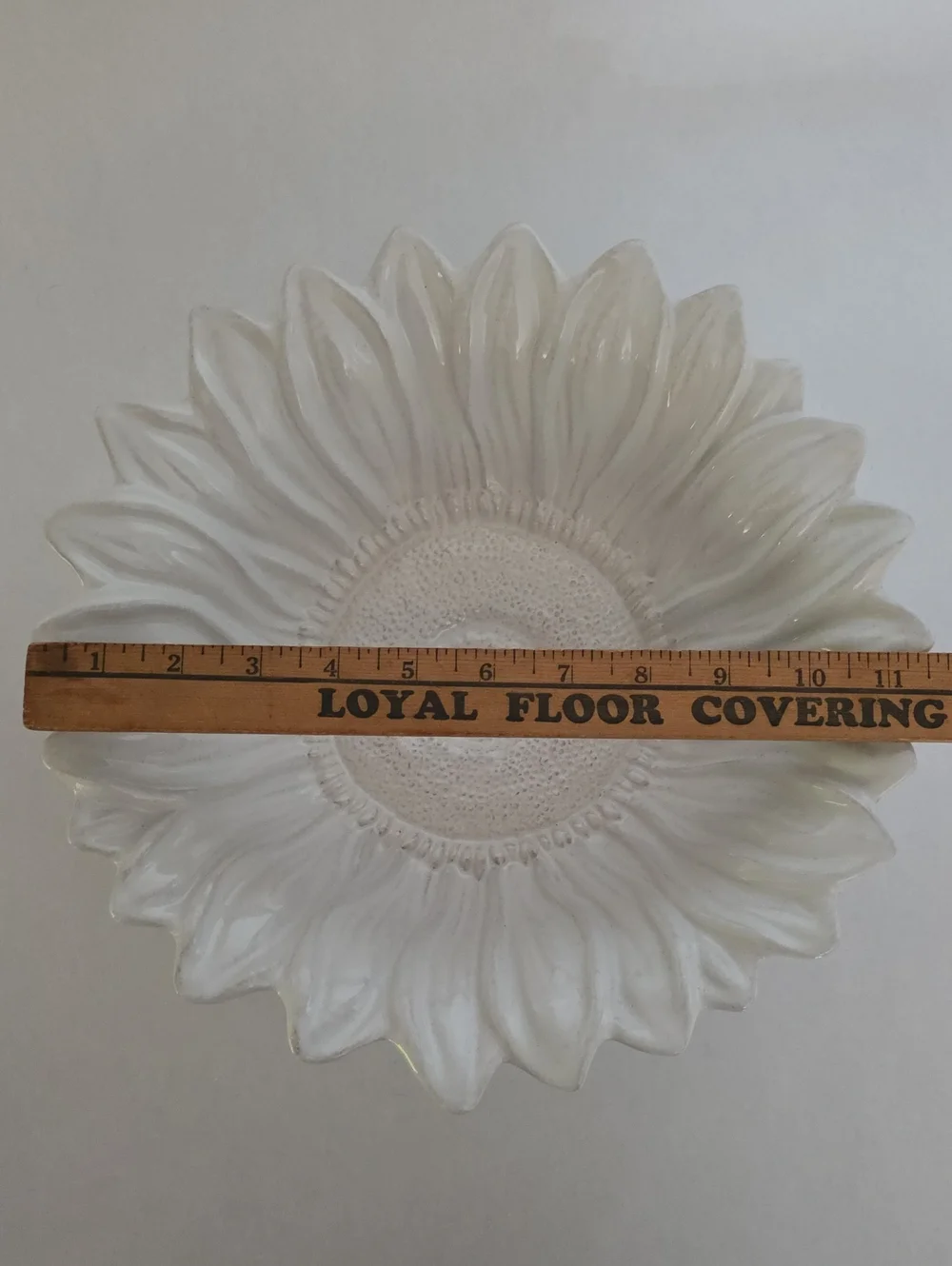Pottery Barn Retired White Sunflower 11.5